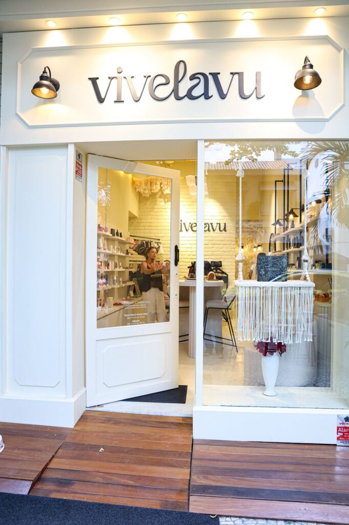 Vivelavu